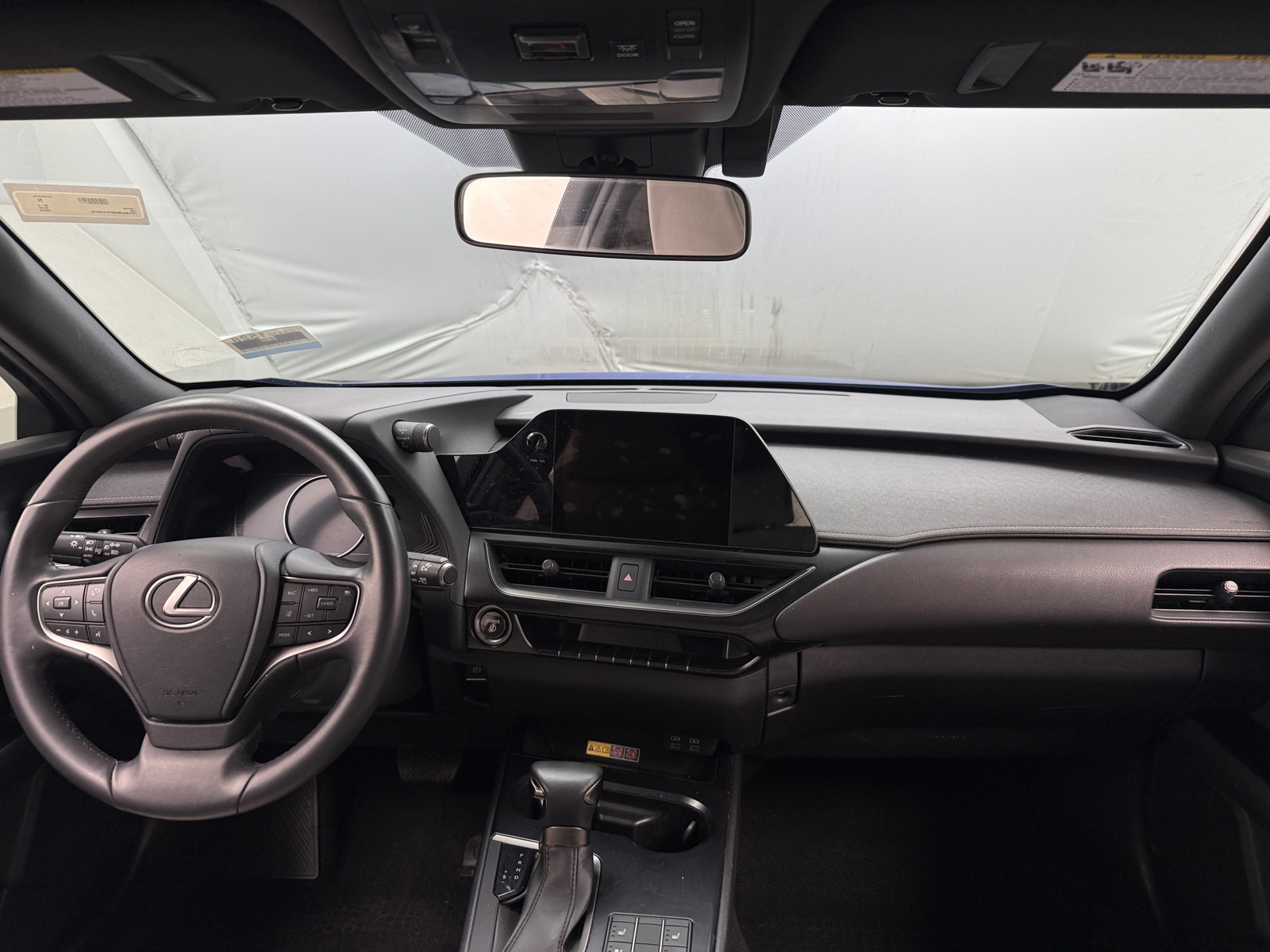 Thumbnail: 2023 Lexus UX - 2