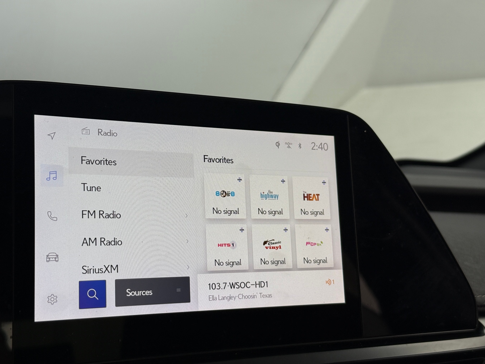 Thumbnail: 2023 Lexus UX - 3