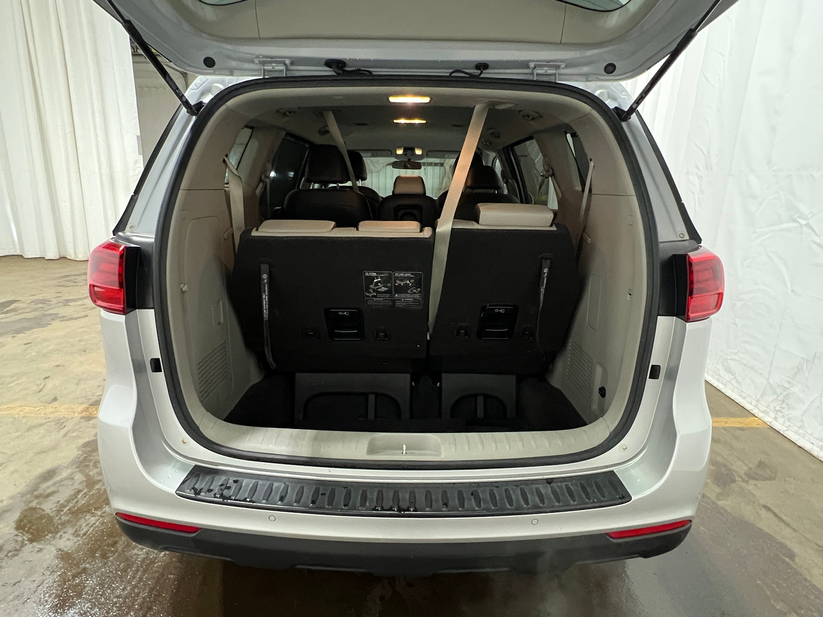 Thumbnail: 2020 Kia Sedona - 6