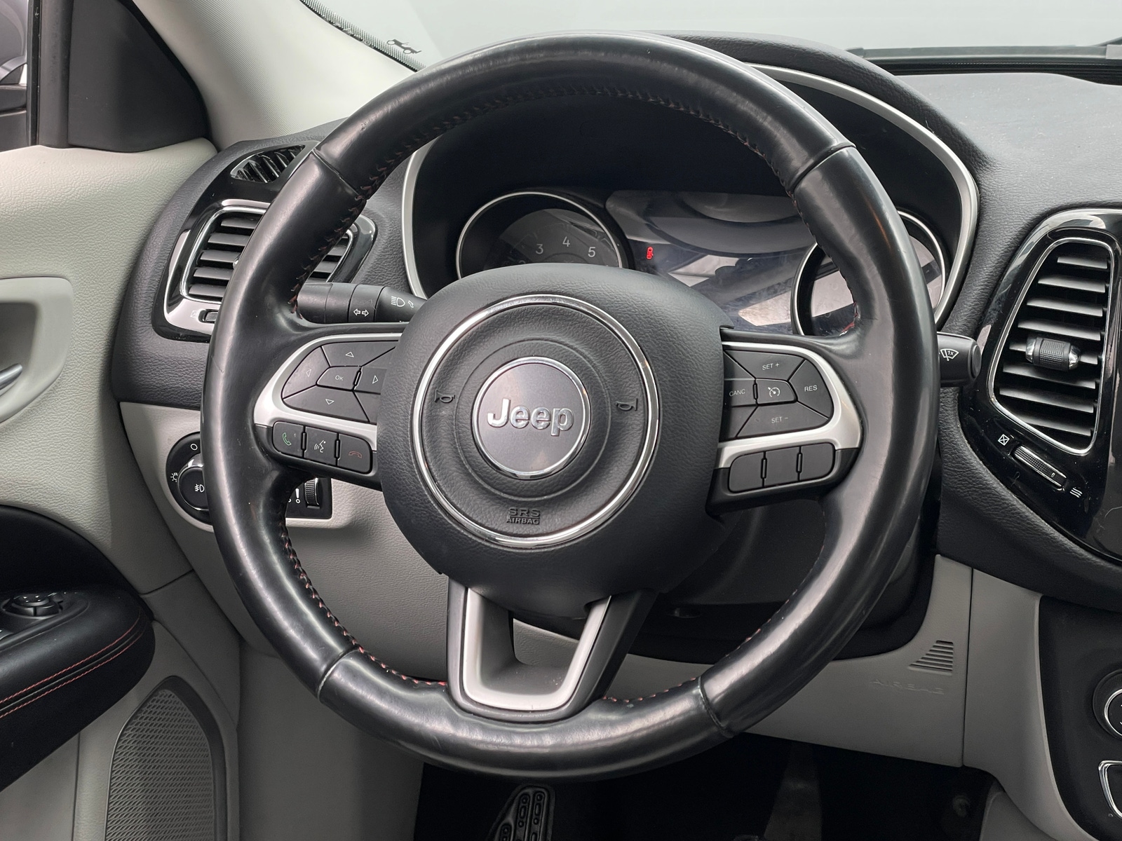 Thumbnail: 2020 Jeep Compass - 4