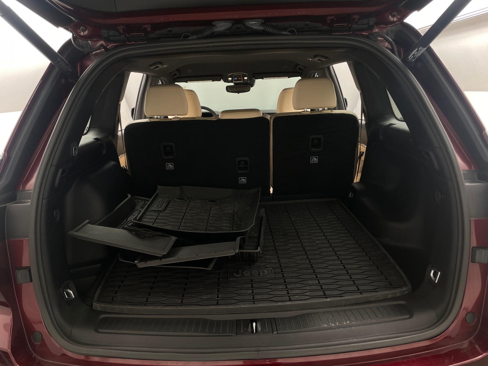 Thumbnail: 2024 Jeep Grand Cherokee - 6