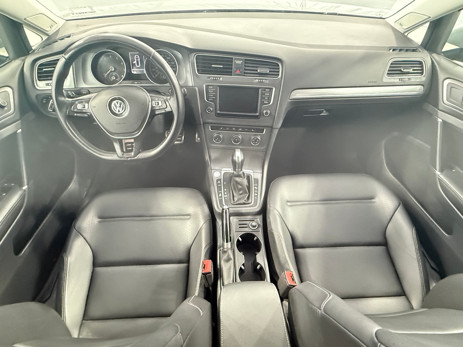 Thumbnail: 2017 Volkswagen Golf - 2