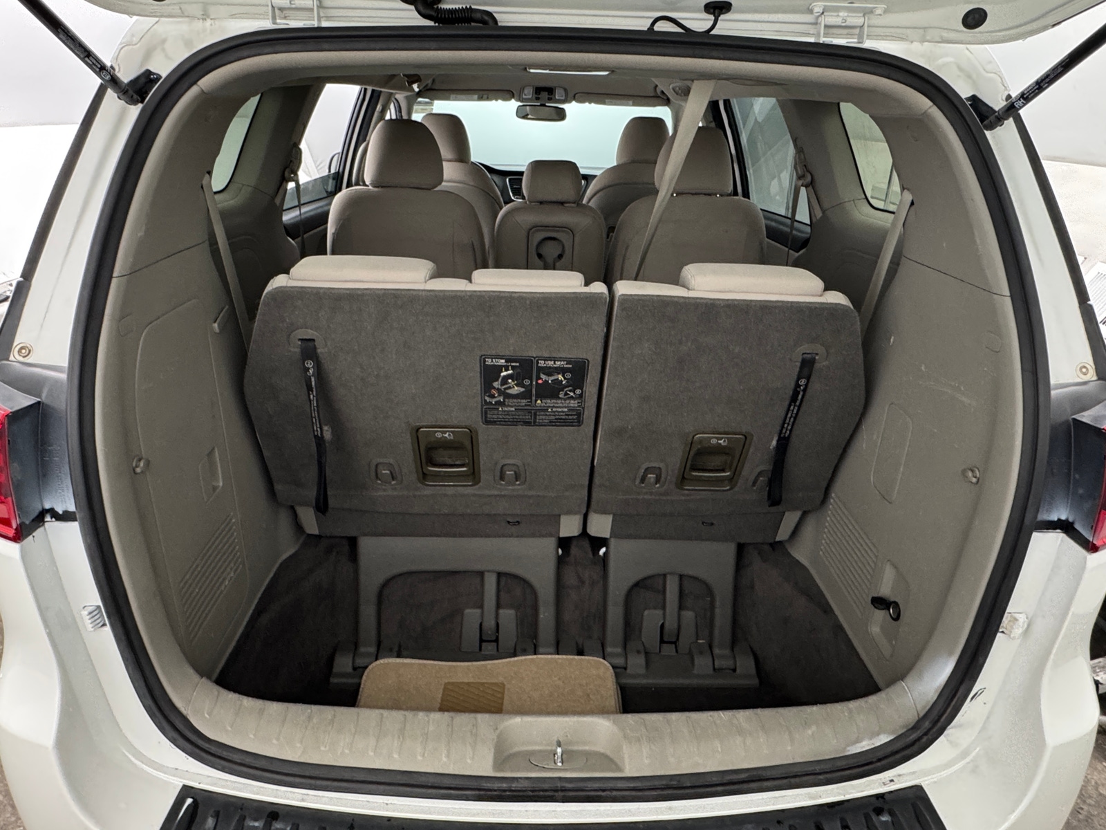 Thumbnail: 2020 Kia Sedona - 7