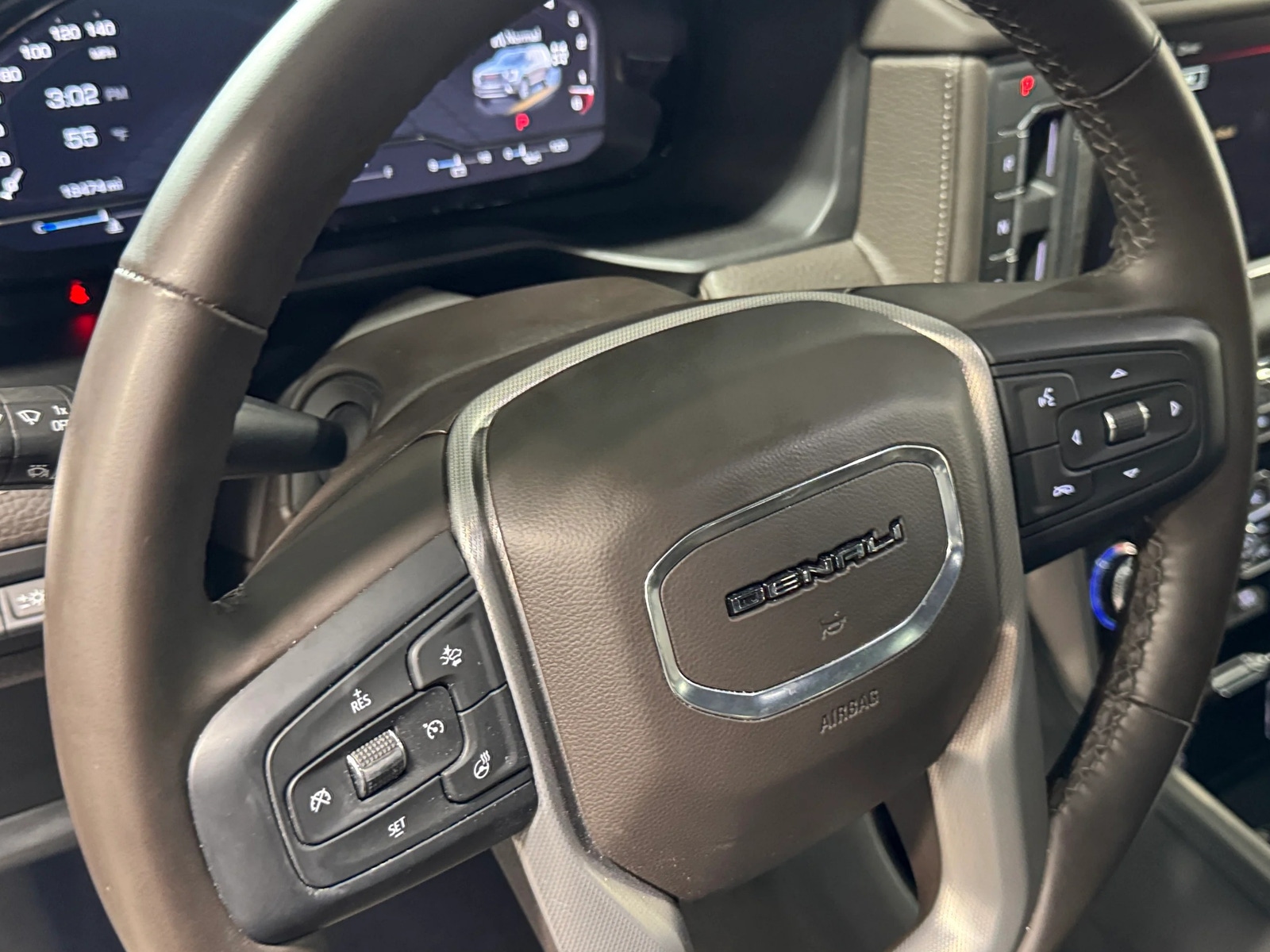 Thumbnail: 2023 GMC Yukon - 4