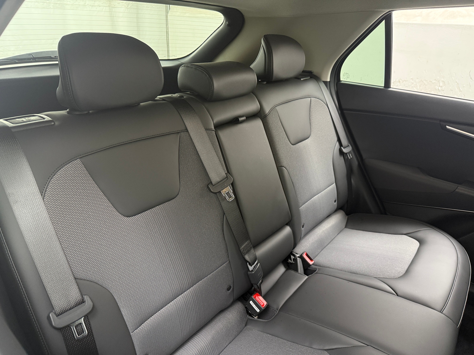 Thumbnail: 2025 Kia Niro - 5