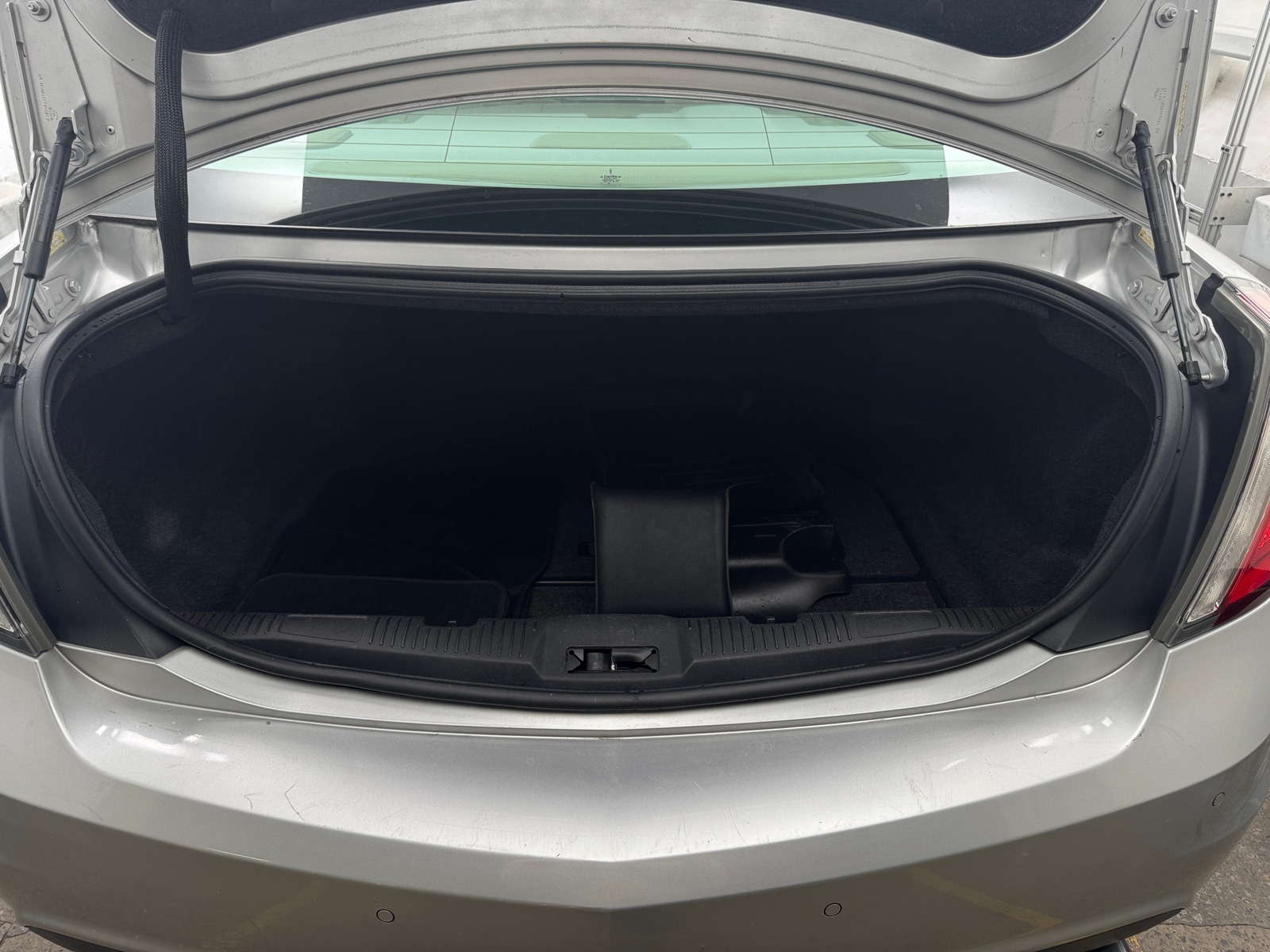 Thumbnail: 2011 Lincoln MKS - 6