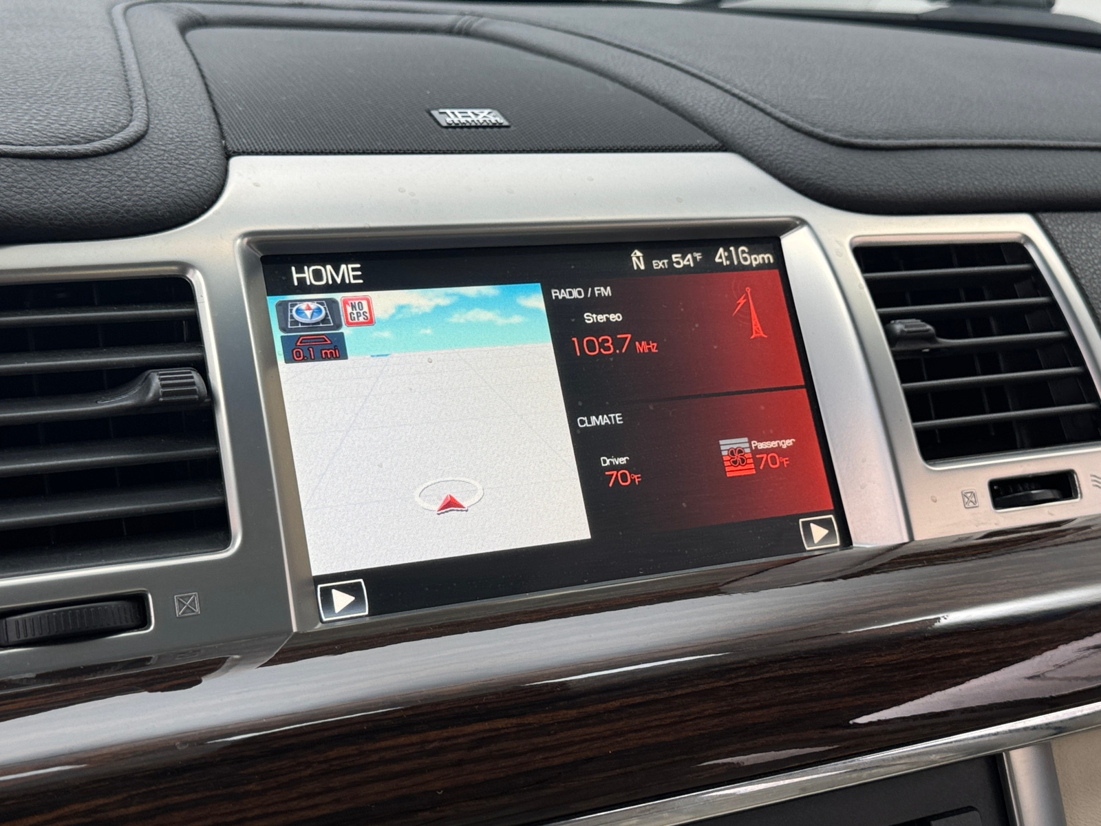 Thumbnail: 2011 Lincoln MKS - 3