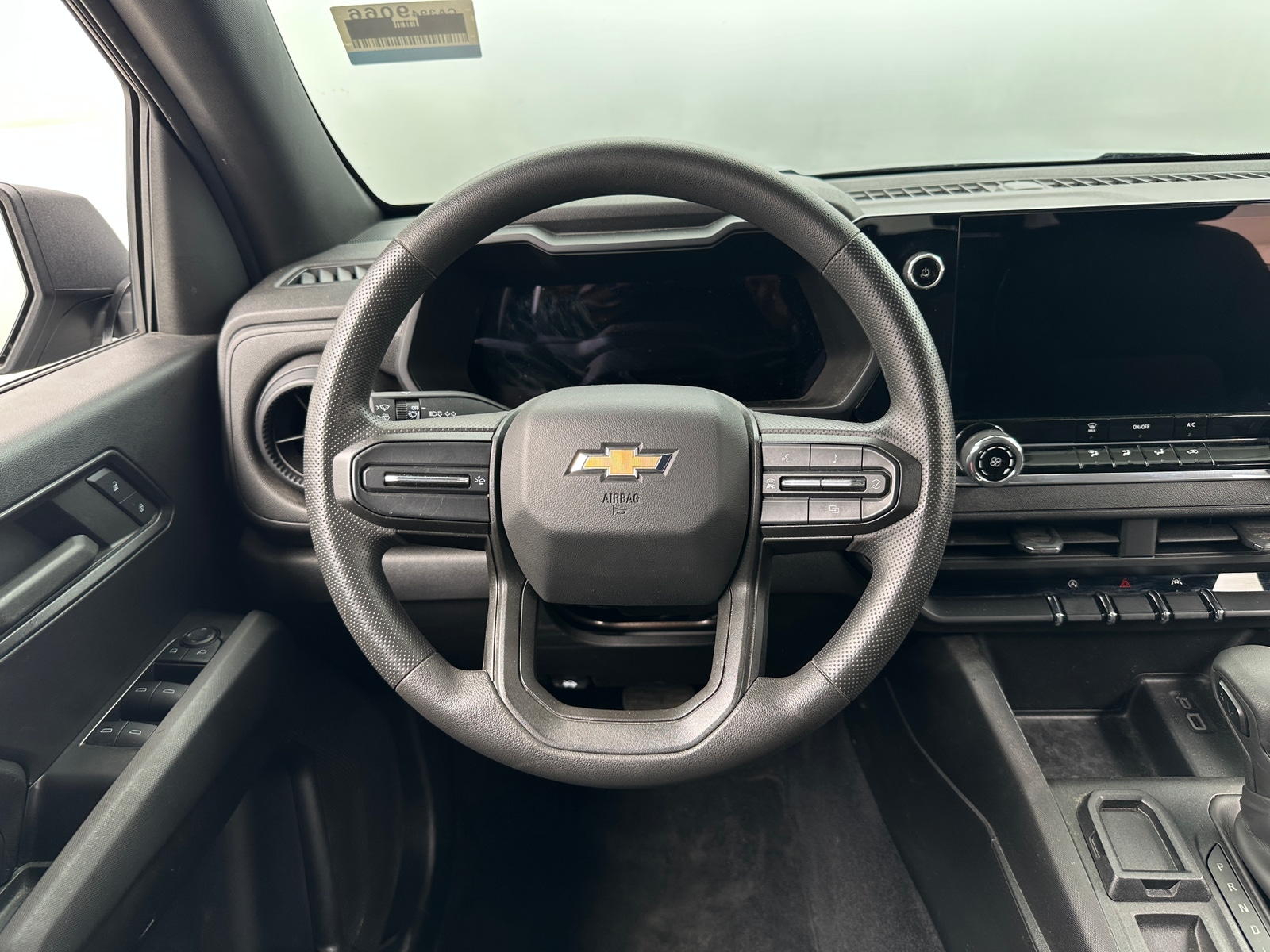 Thumbnail: 2024 Chevrolet Colorado - 5