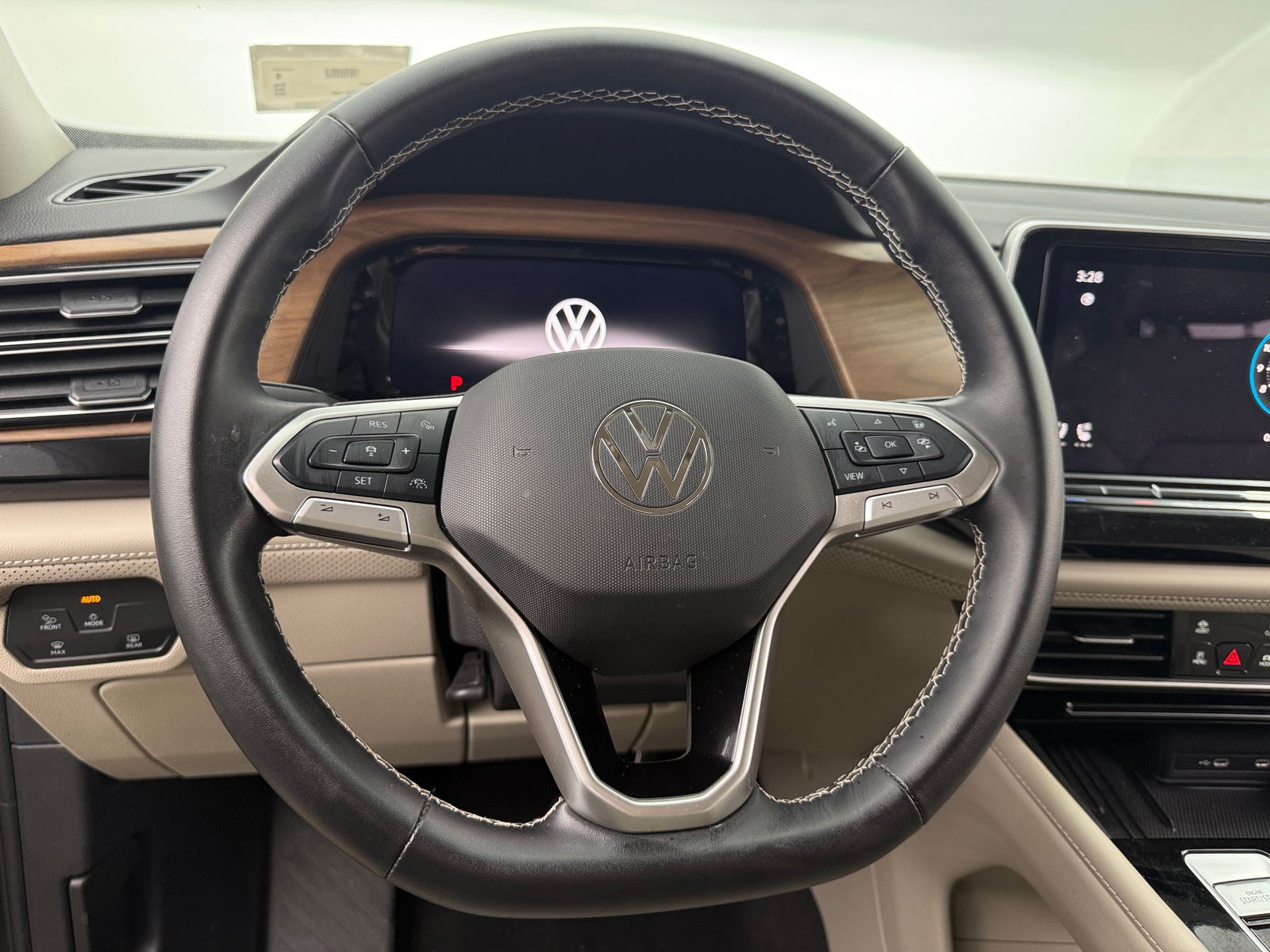 Thumbnail: 2025 Volkswagen Atlas - 4