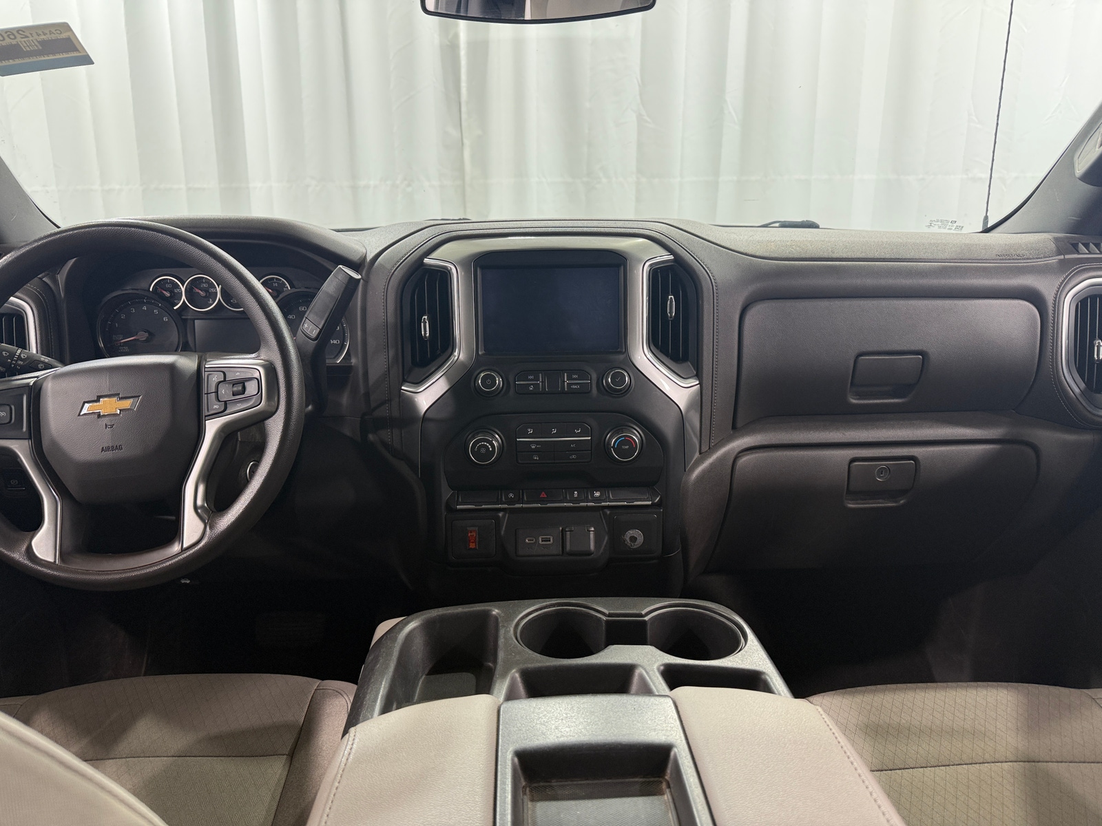 Thumbnail: 2020 Chevrolet Silverado 1500 - 3