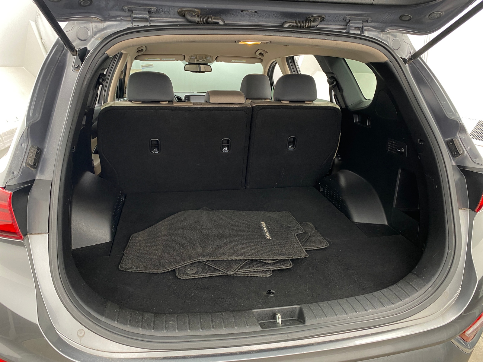 Thumbnail: 2019 Hyundai Santa Fe - 7