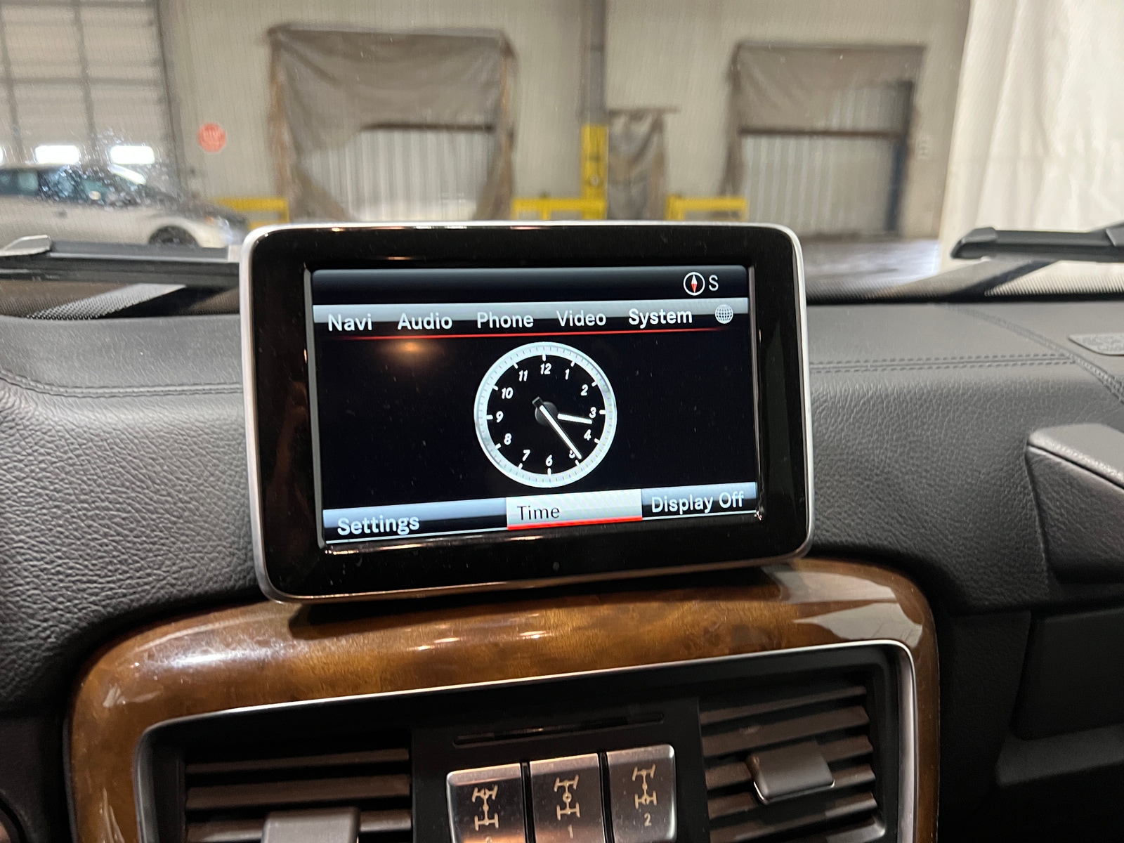 Thumbnail: 2015 Mercedes-Benz G-Class - 3