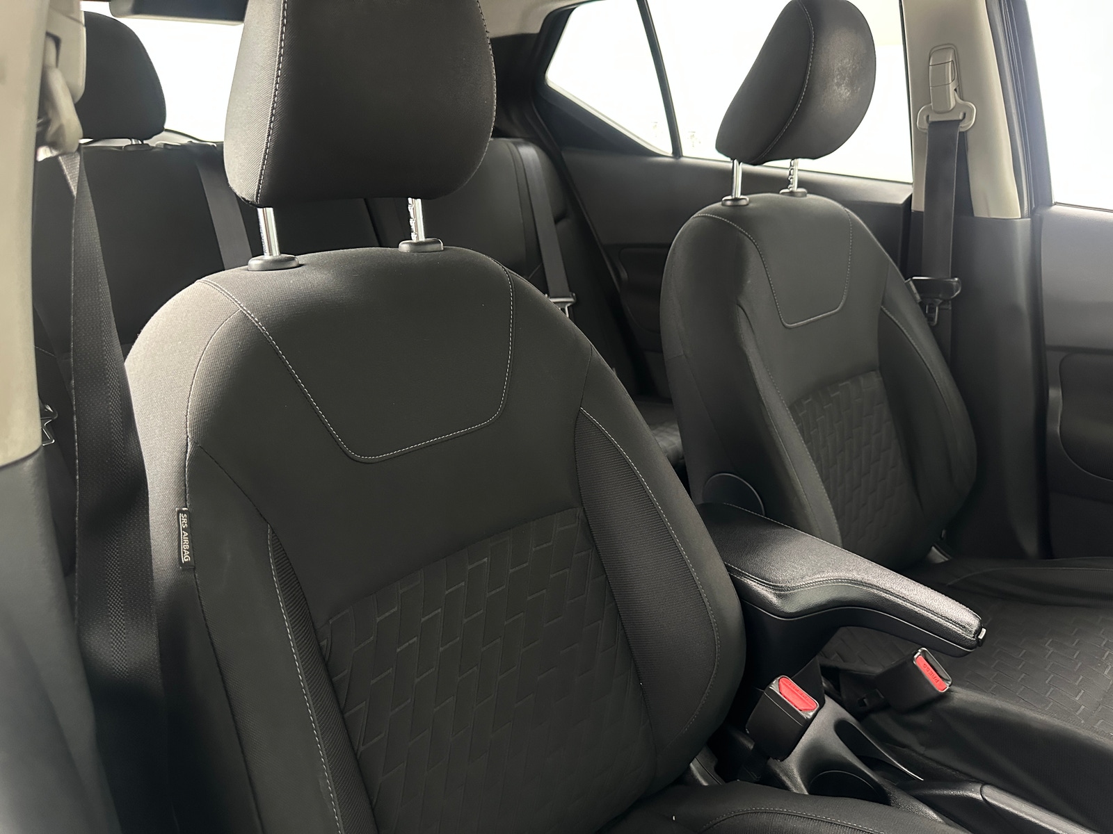 Thumbnail: 2021 Nissan Kicks - 2