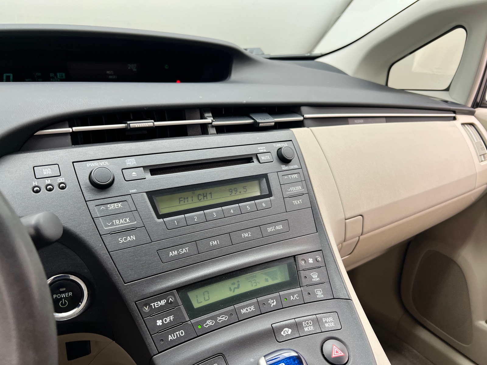 Thumbnail: 2010 Toyota Prius - 4