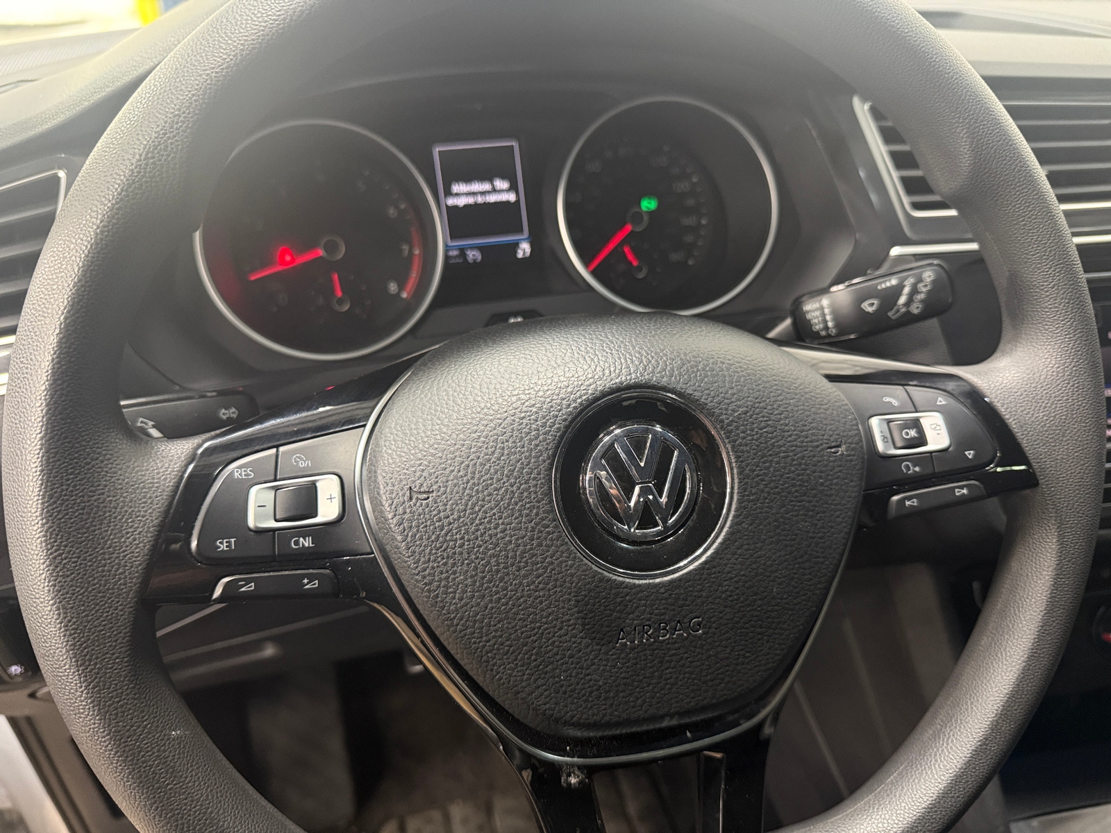 Thumbnail: 2018 Volkswagen Tiguan - 5