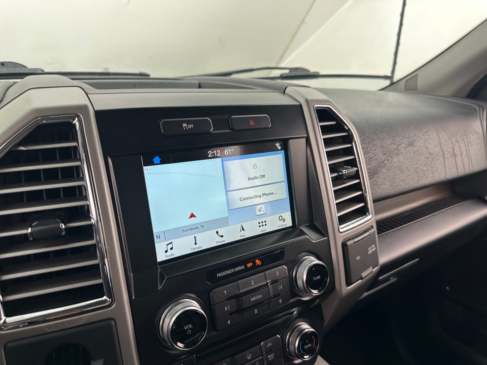 Thumbnail: 2016 Ford Econoline - 3