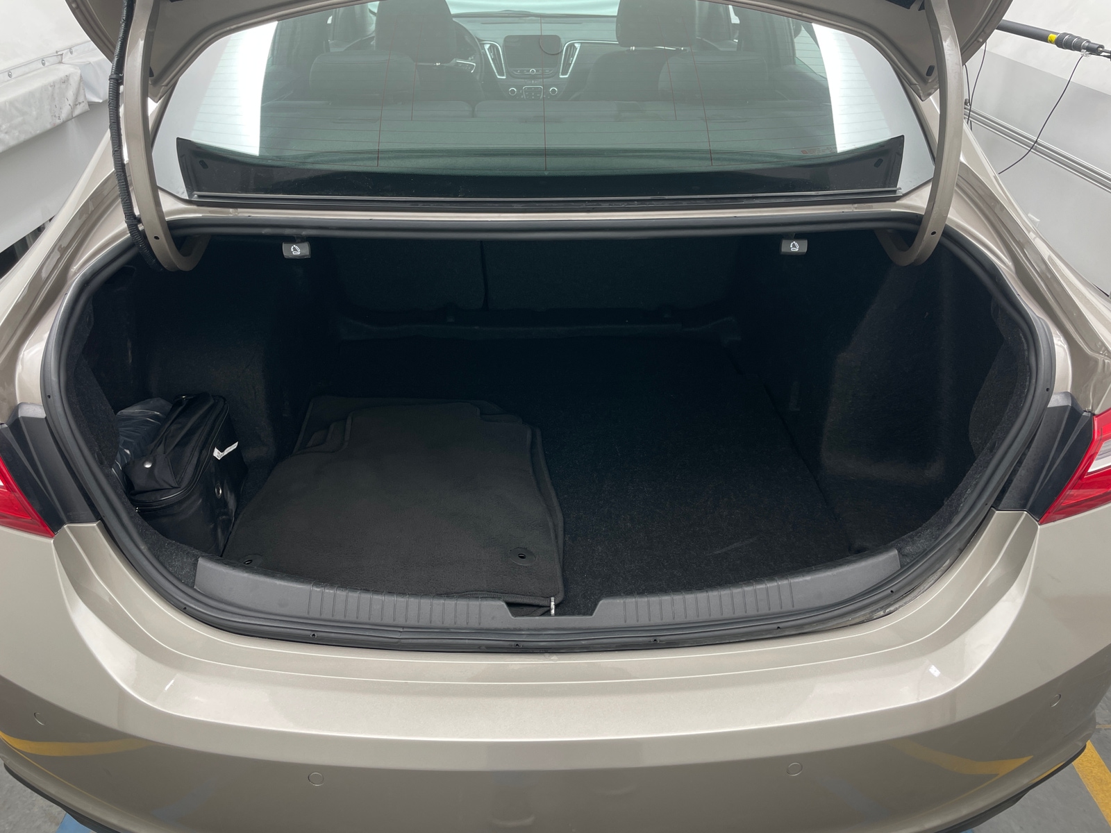 Thumbnail: 2024 Chevrolet Malibu - 7