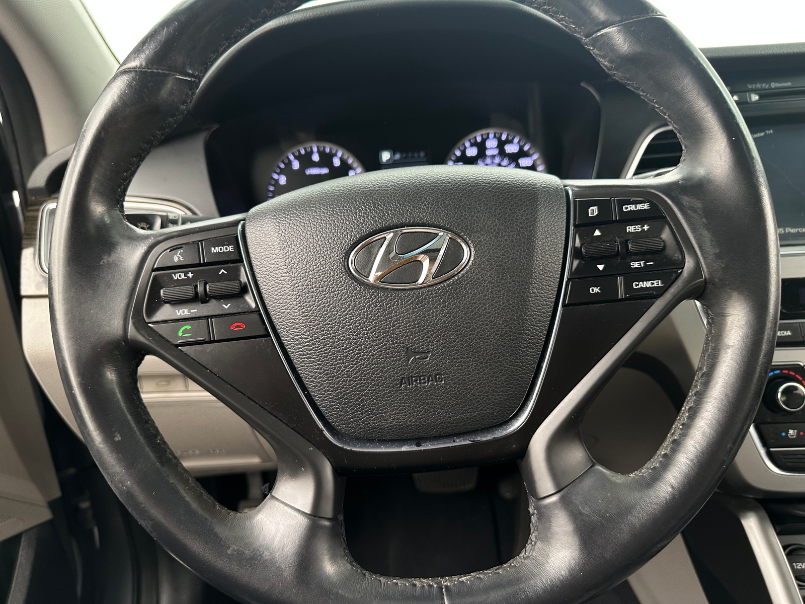 Thumbnail: 2017 Hyundai Sonata - 4