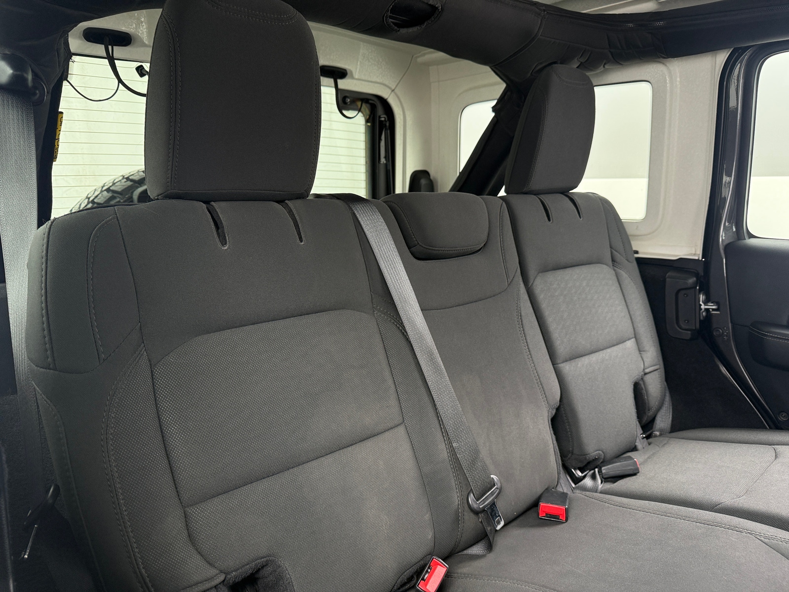 Thumbnail: 2019 Jeep Wrangler - 6