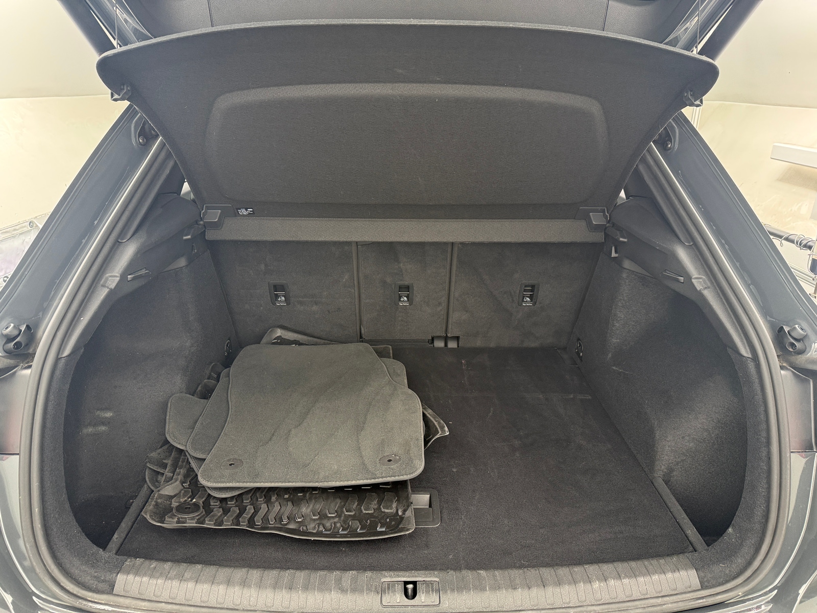 Thumbnail: 2022 Audi Q3 - 6