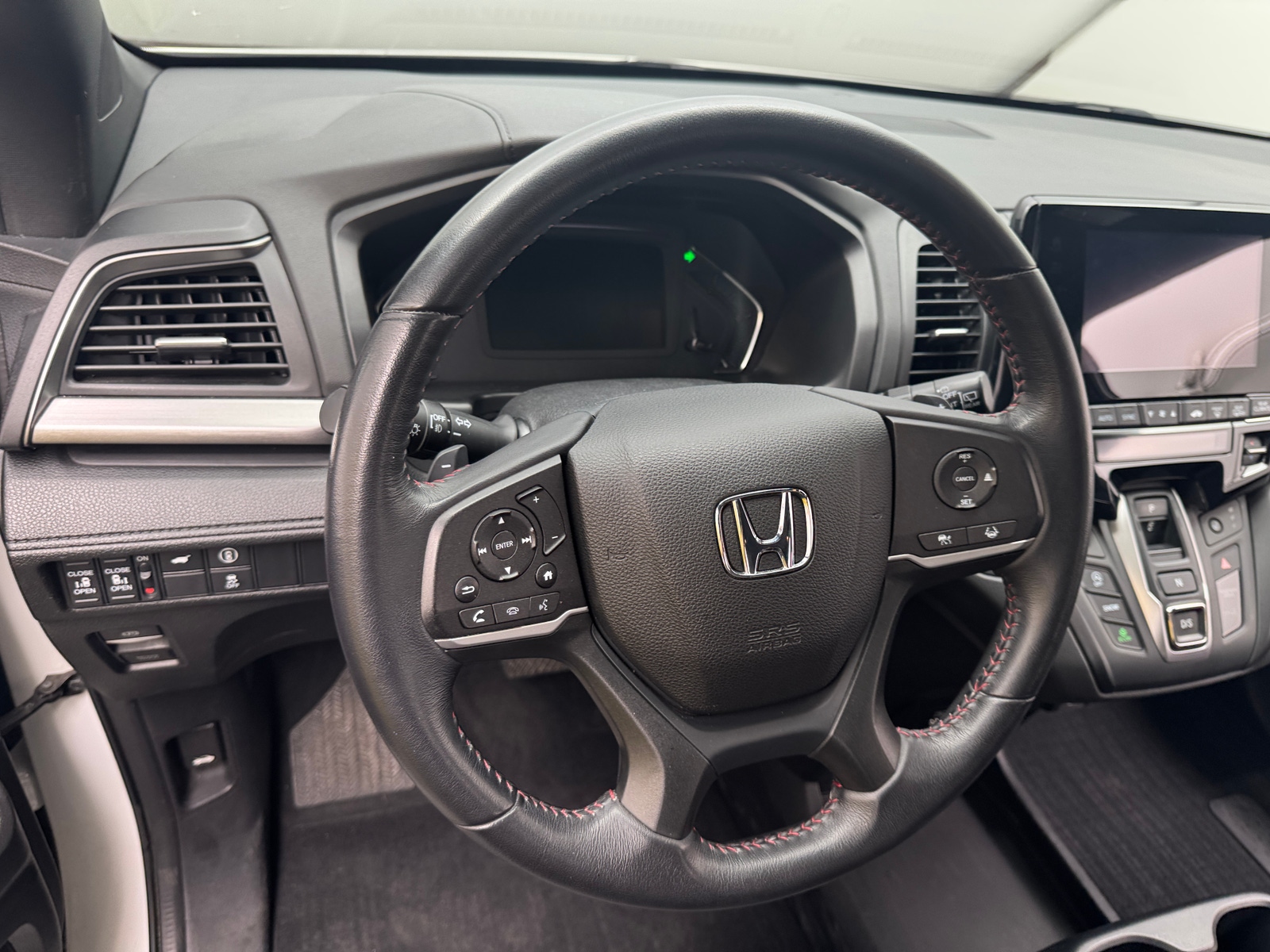 Thumbnail: 2023 Honda Odyssey - 4