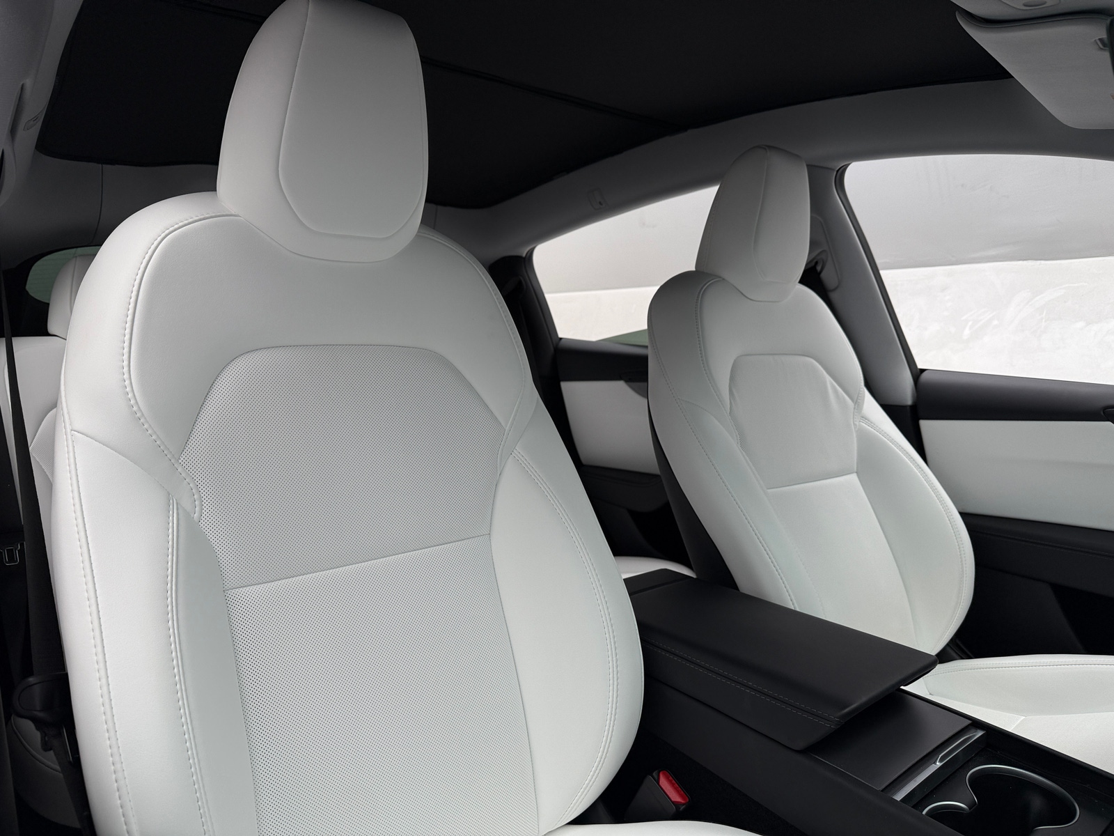 Thumbnail: 2026 Tesla Model Y - 2