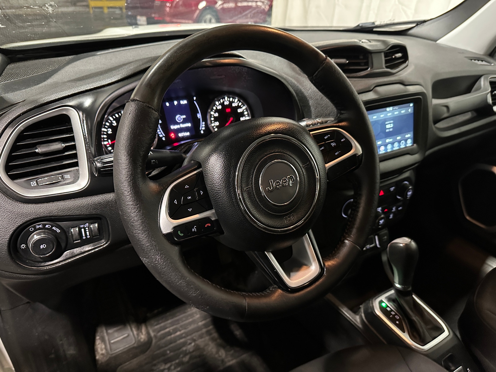 Thumbnail: 2018 Jeep Renegade - 5