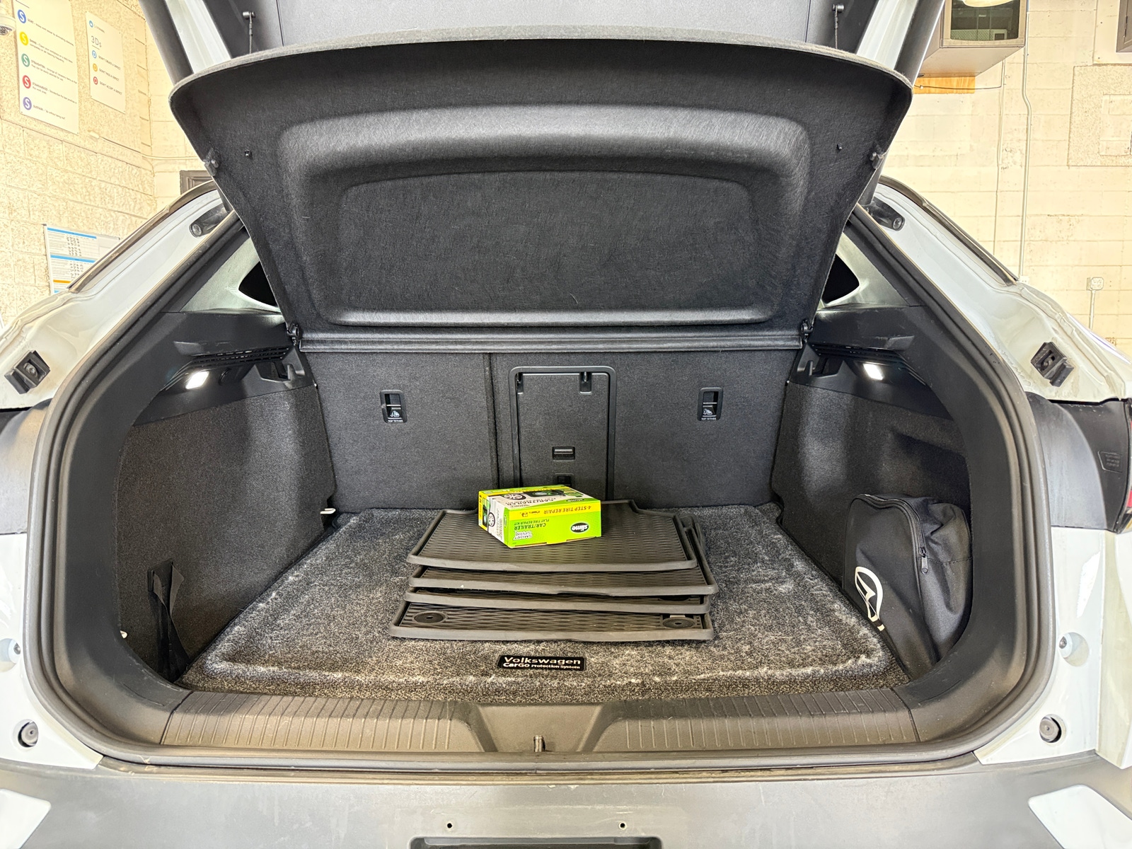 Thumbnail: 2021 Volkswagen ID.4 - 6