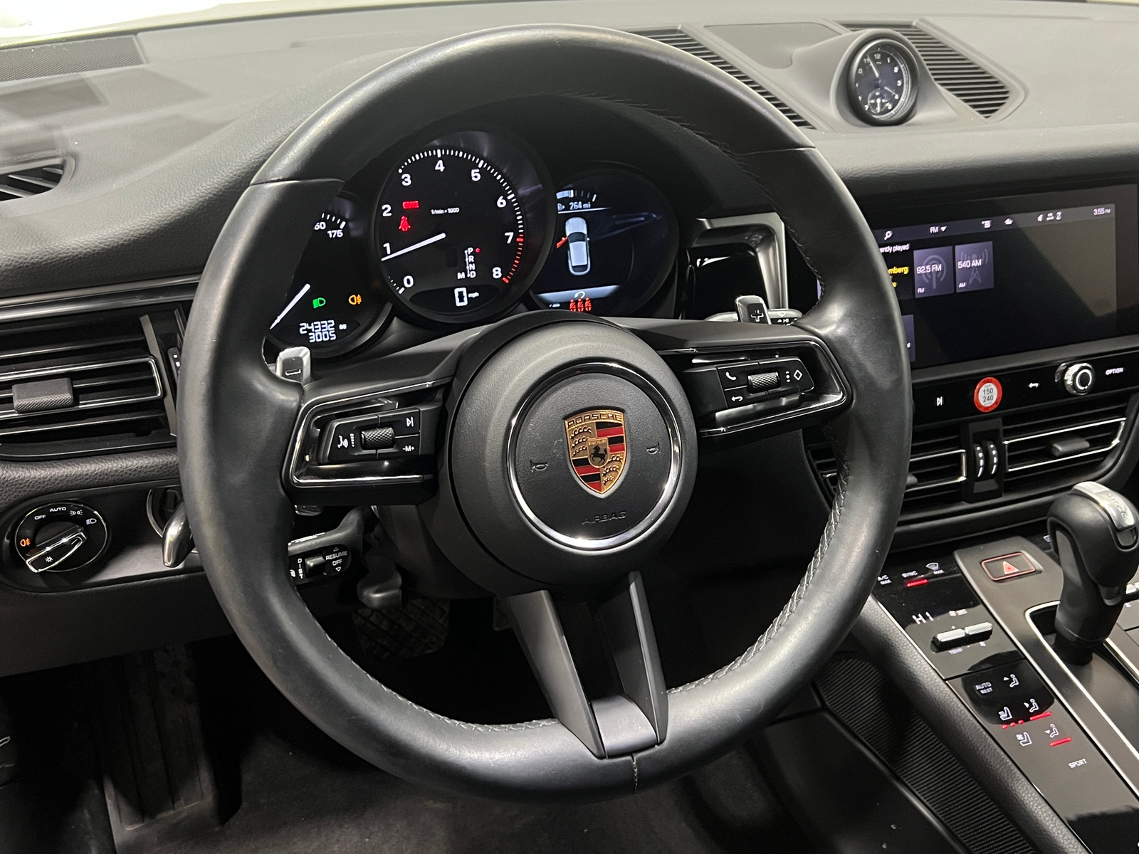 Thumbnail: 2023 Porsche Macan - 4