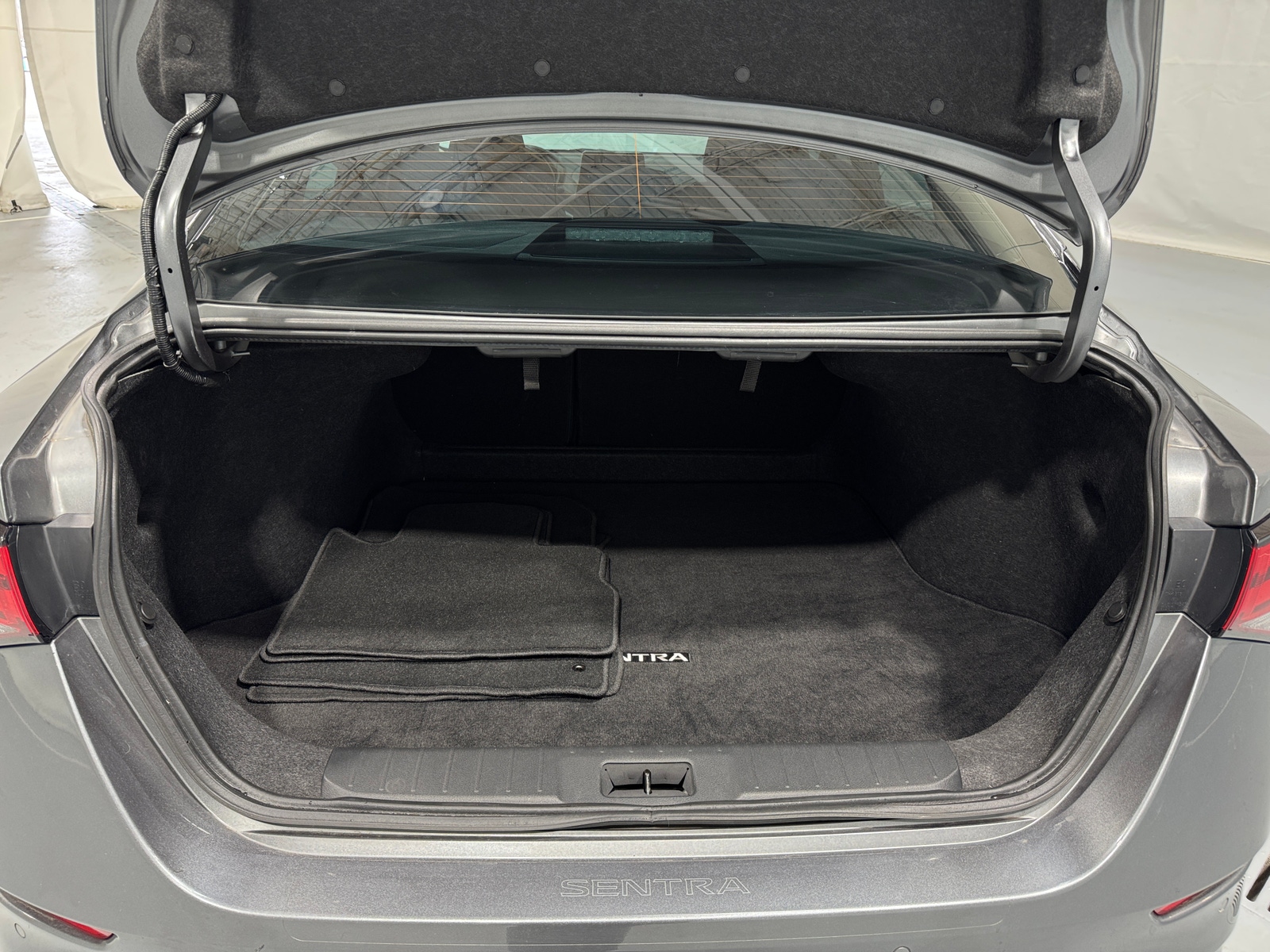 Thumbnail: 2023 Nissan Sentra - 7