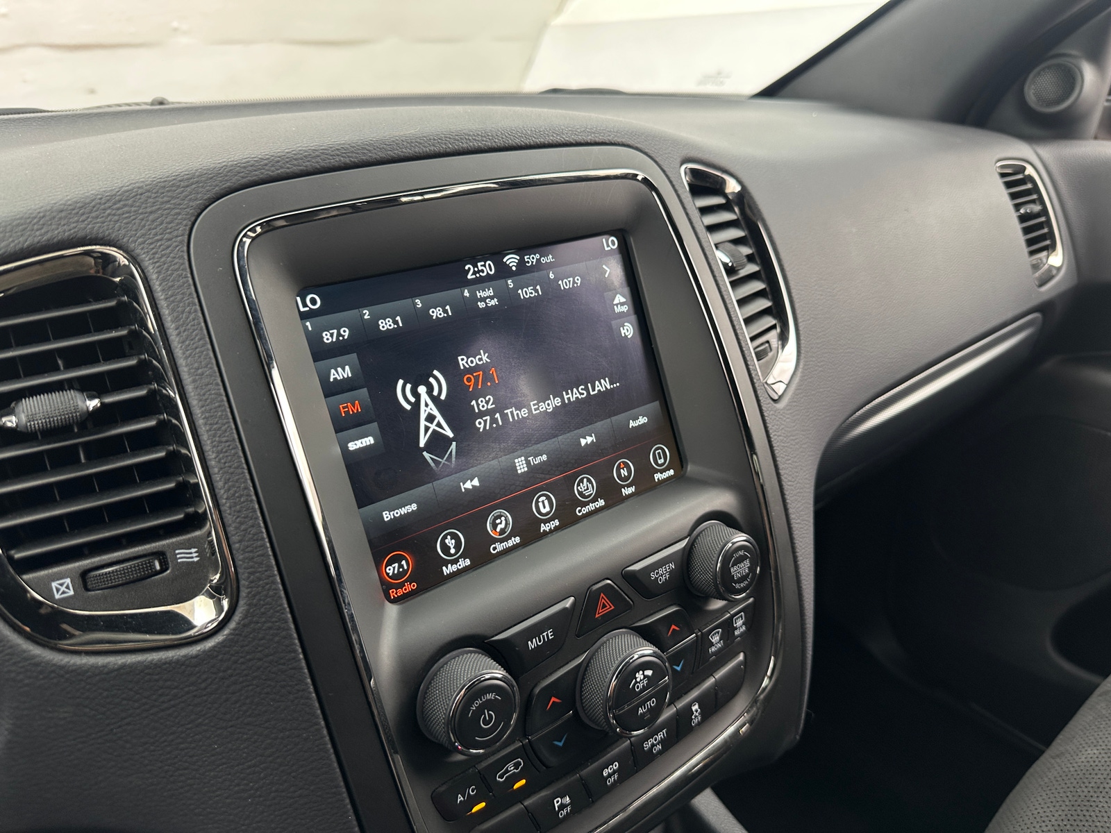 Thumbnail: 2019 Dodge Durango - 3