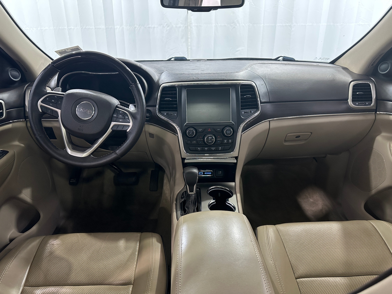 Thumbnail: 2016 Jeep Grand Cherokee - 2