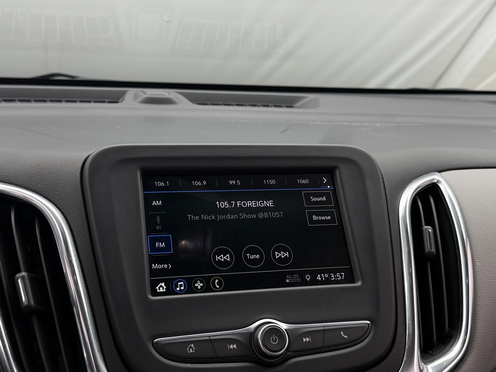 Thumbnail: 2019 Chevrolet Equinox - 4