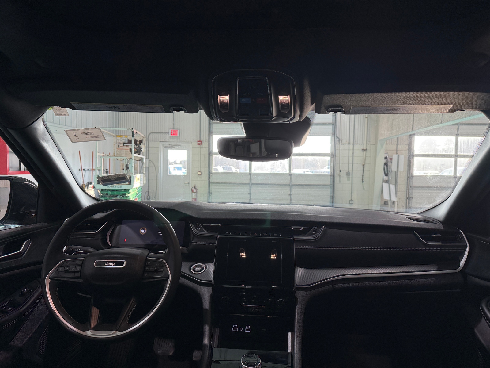 Thumbnail: 2023 Jeep Grand Cherokee - 3