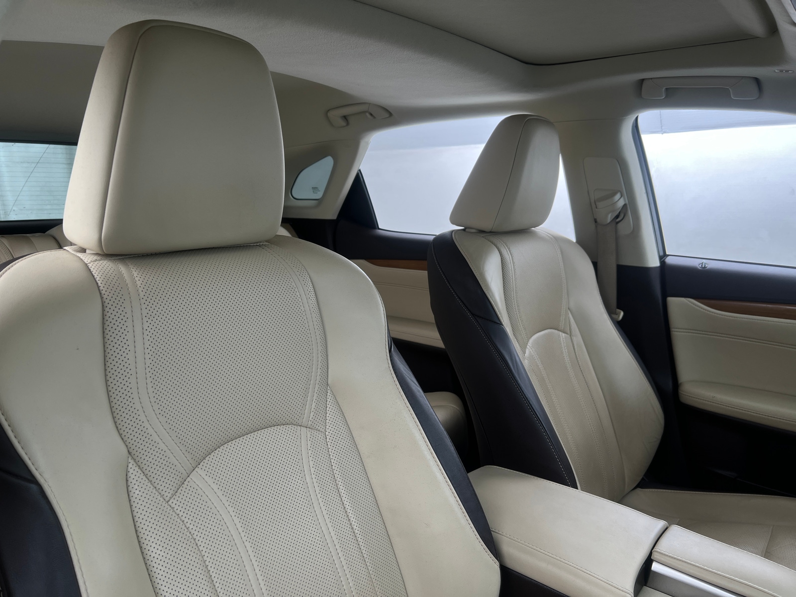 Thumbnail: 2017 Lexus RX - 2