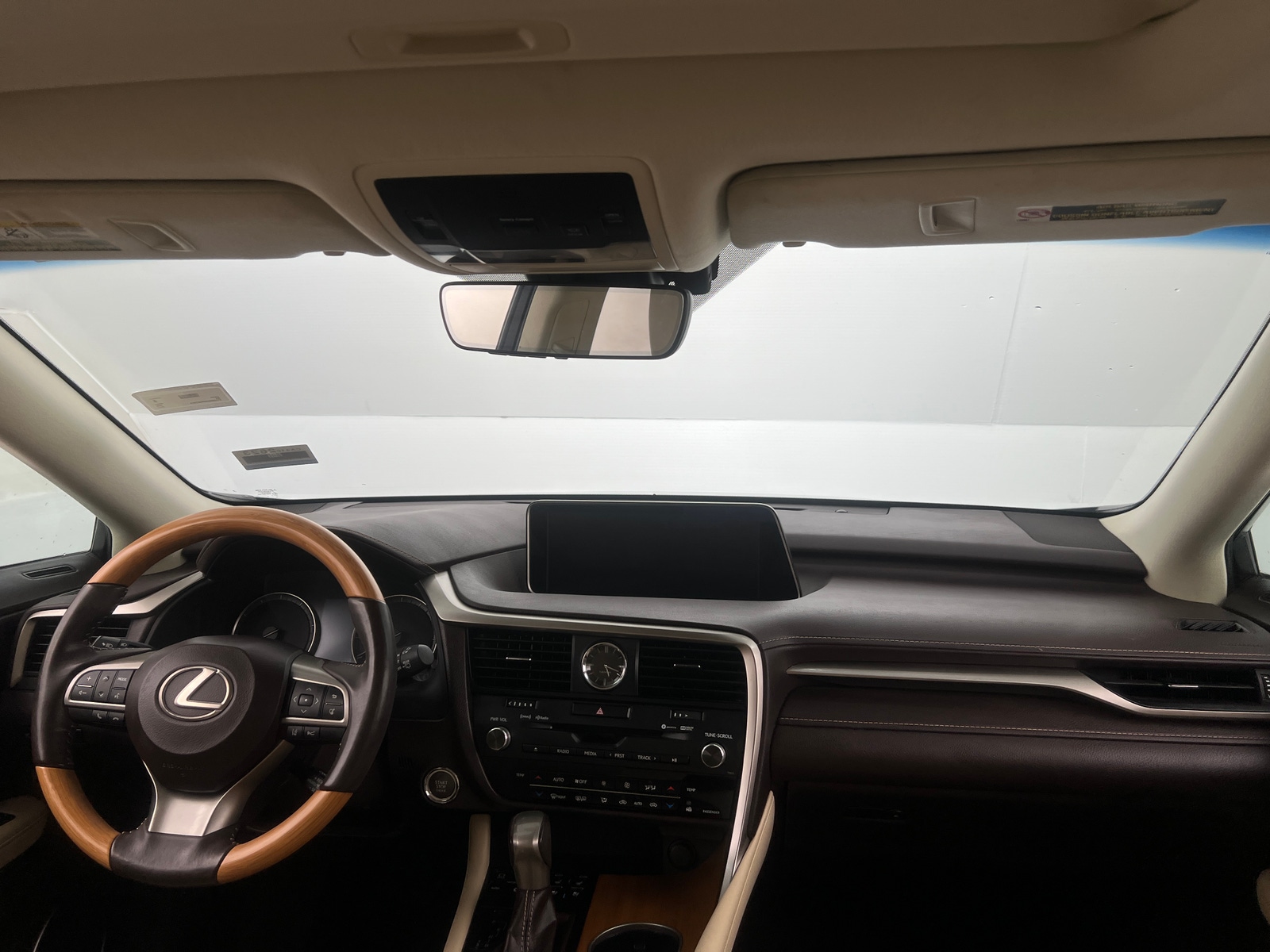 Thumbnail: 2017 Lexus RX - 3