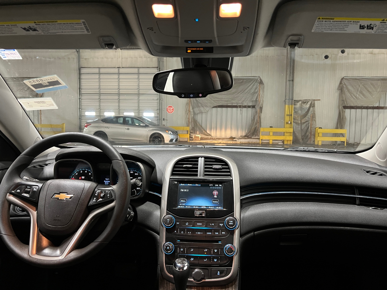 Thumbnail: 2015 Chevrolet Malibu - 3