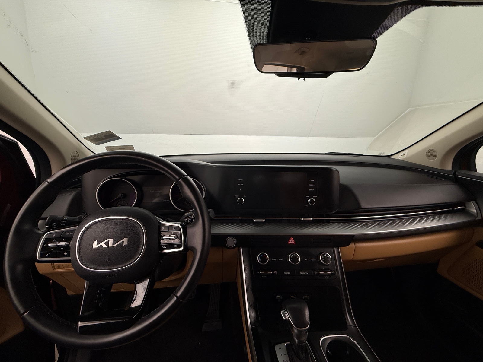 Thumbnail: 2023 Kia Carnival - 2