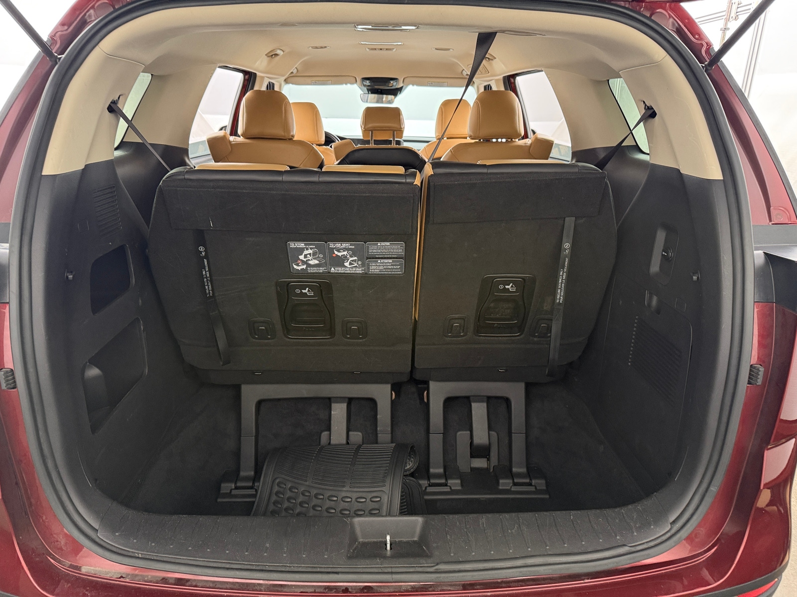 Thumbnail: 2023 Kia Carnival - 6