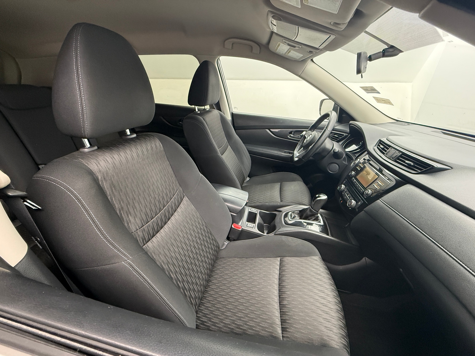 Thumbnail: 2017 Nissan Rogue - 2