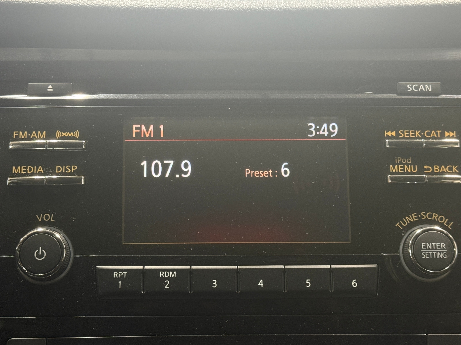 Thumbnail: 2017 Nissan Rogue - 4