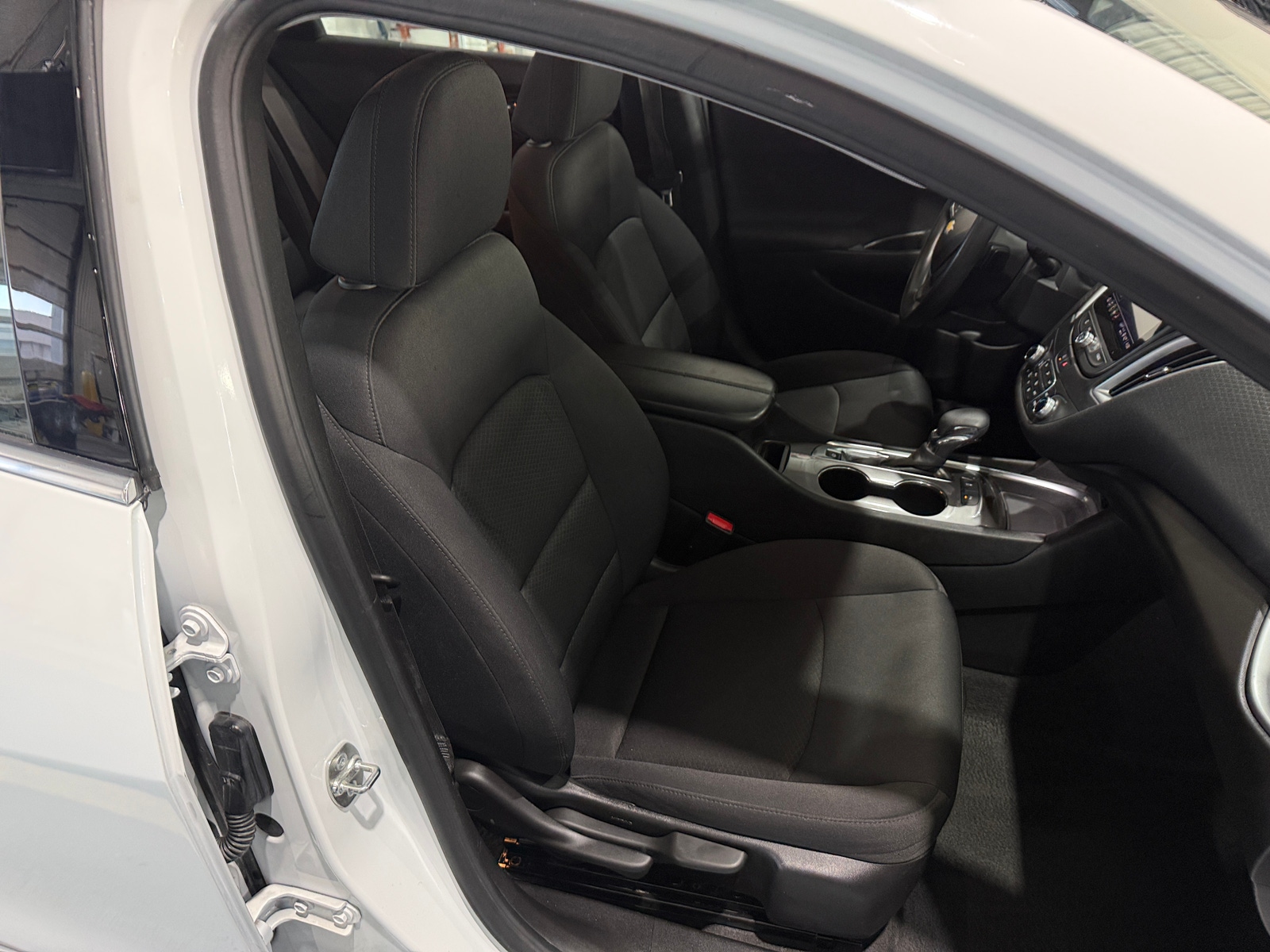 Thumbnail: 2024 Chevrolet Malibu - 2