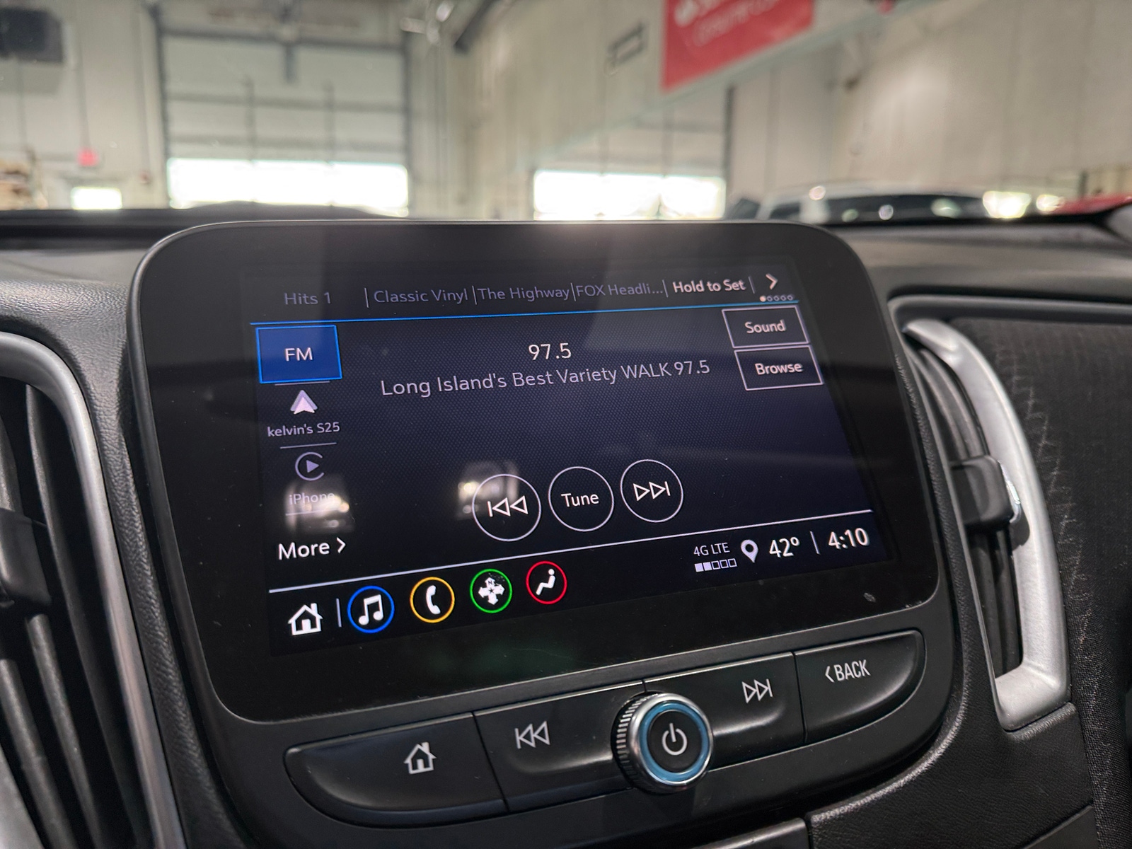 Thumbnail: 2024 Chevrolet Malibu - 4