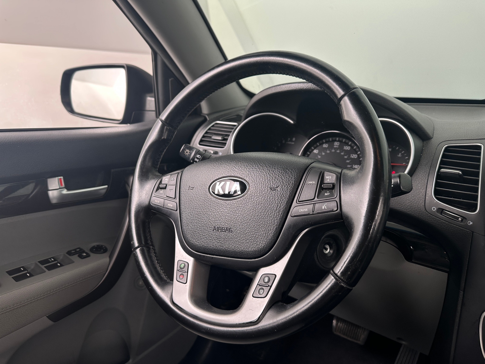 Thumbnail: 2015 Kia Sorento - 5