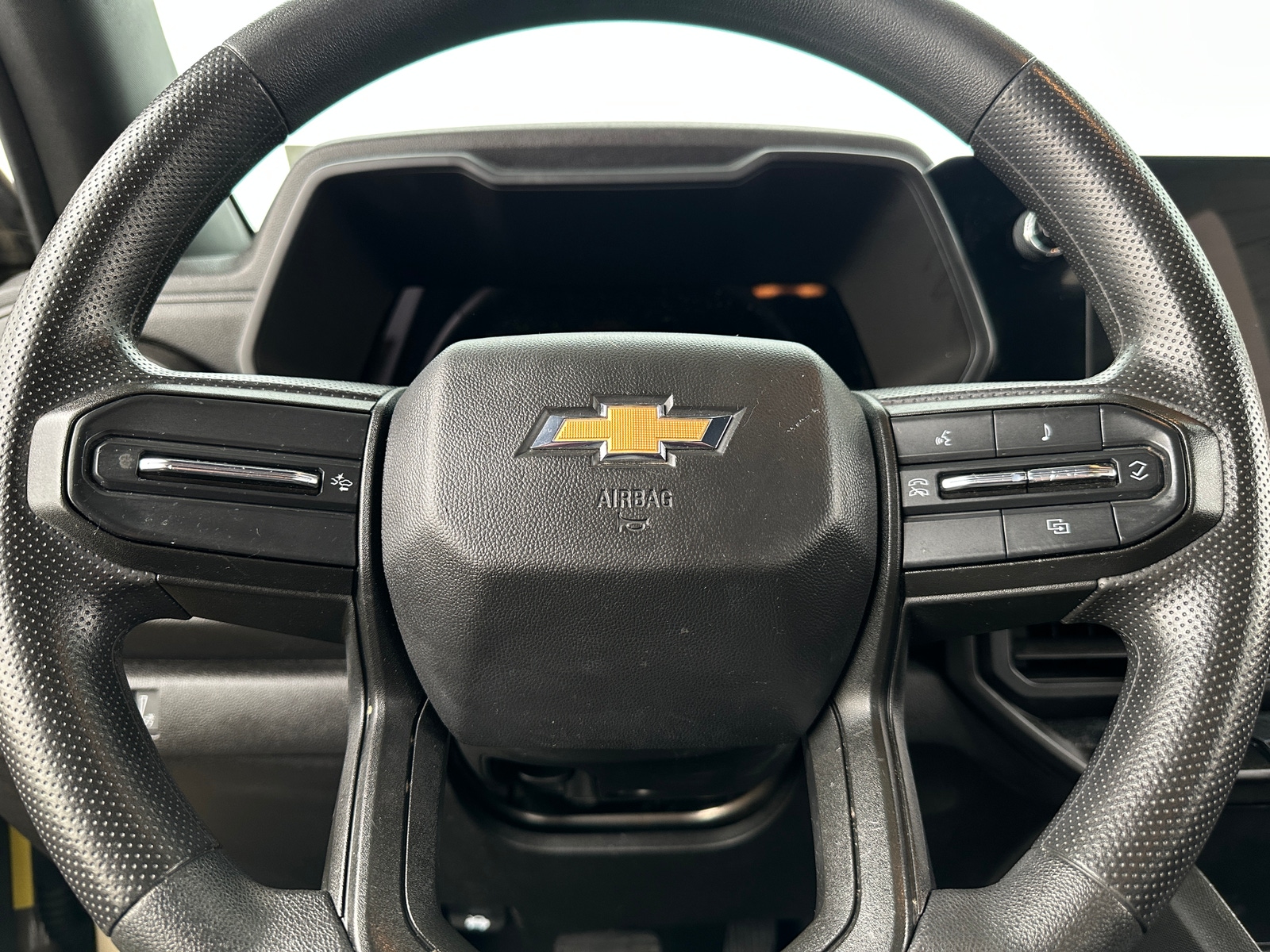 Thumbnail: 2023 Chevrolet Colorado - 5