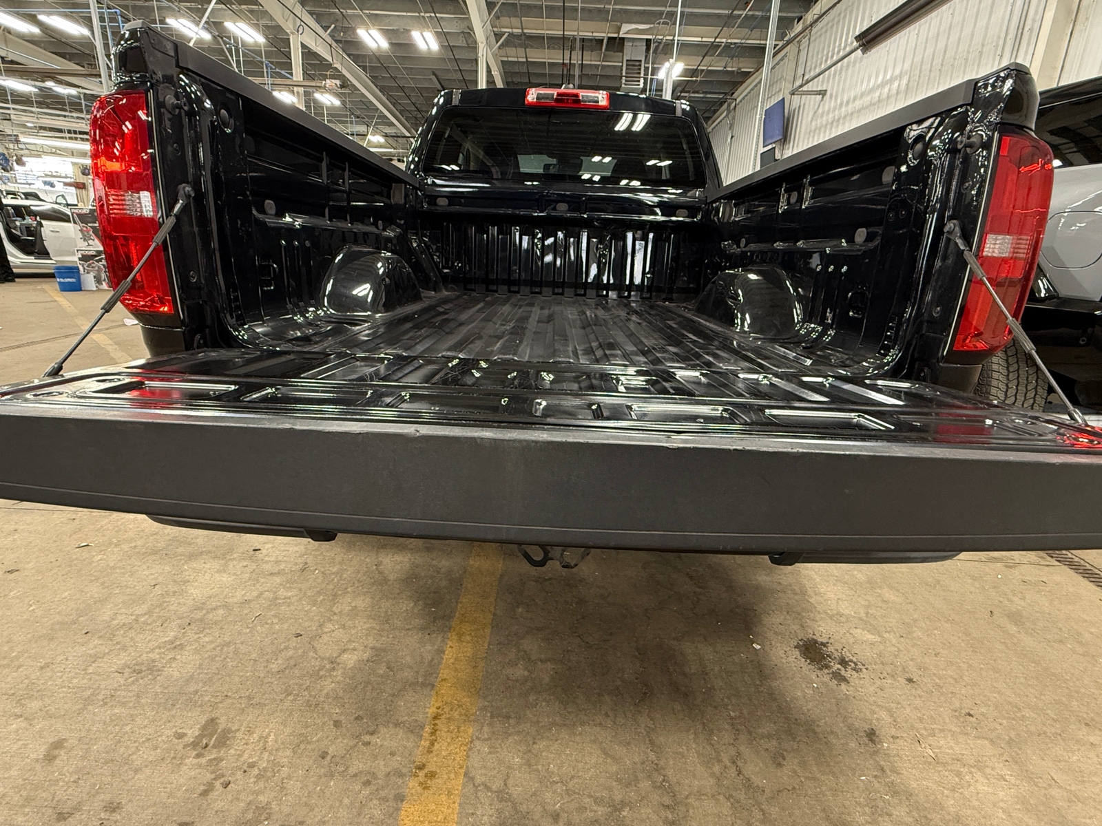 Thumbnail: 2022 Chevrolet Colorado - 6