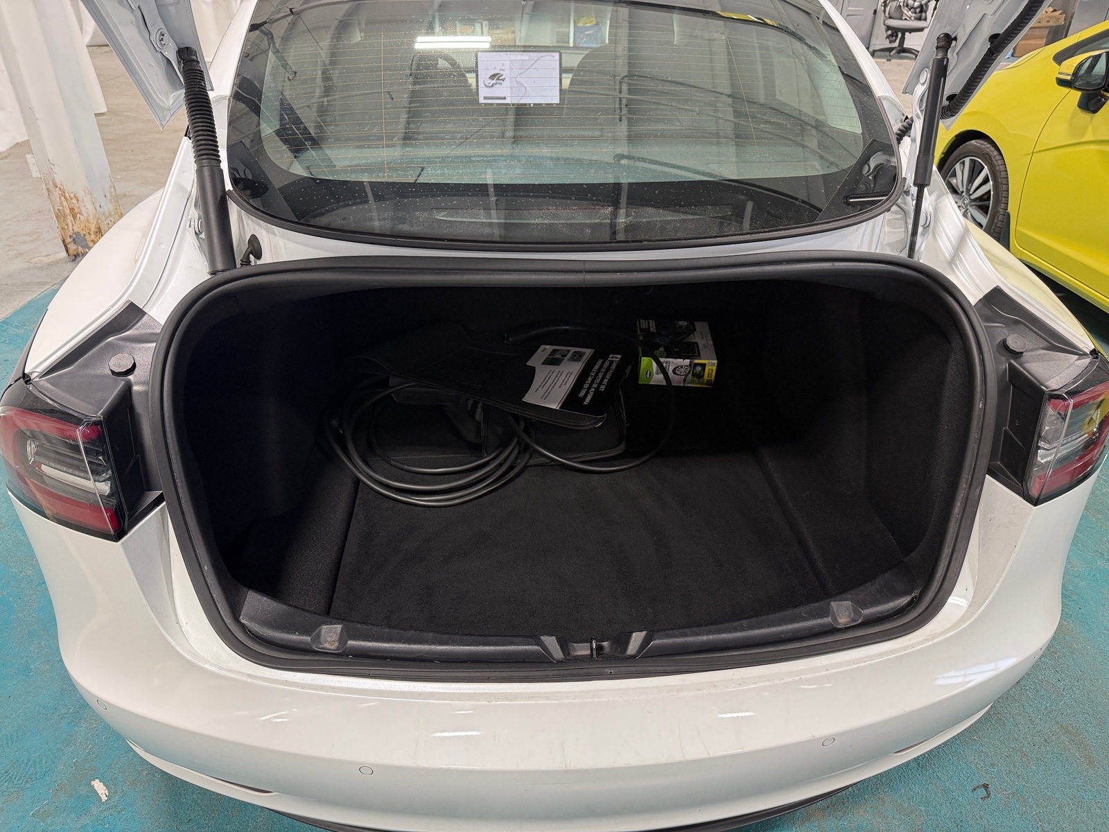 Thumbnail: 2022 Tesla Model 3 - 6