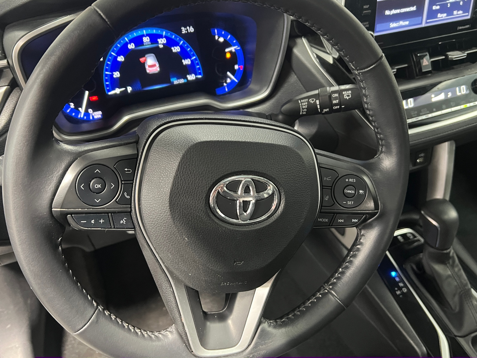 Thumbnail: 2022 Toyota Corolla Cross - 4