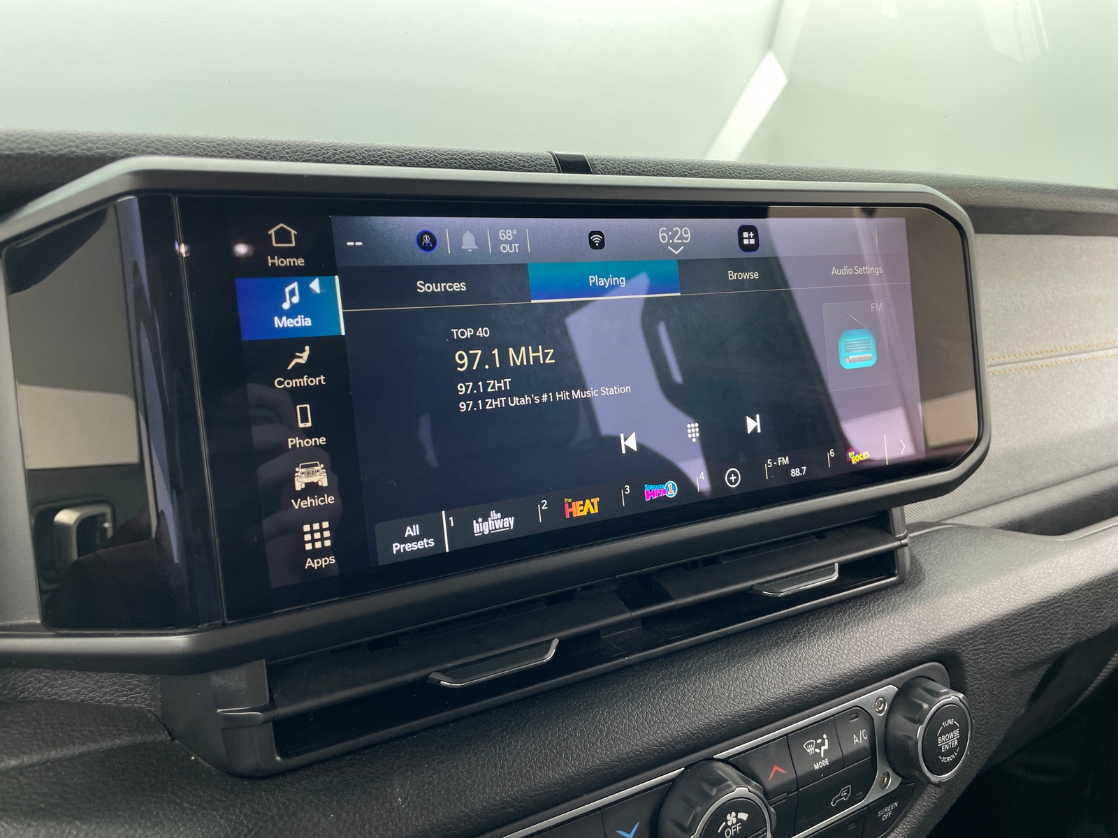 Thumbnail: 2025 Jeep Wrangler - 4