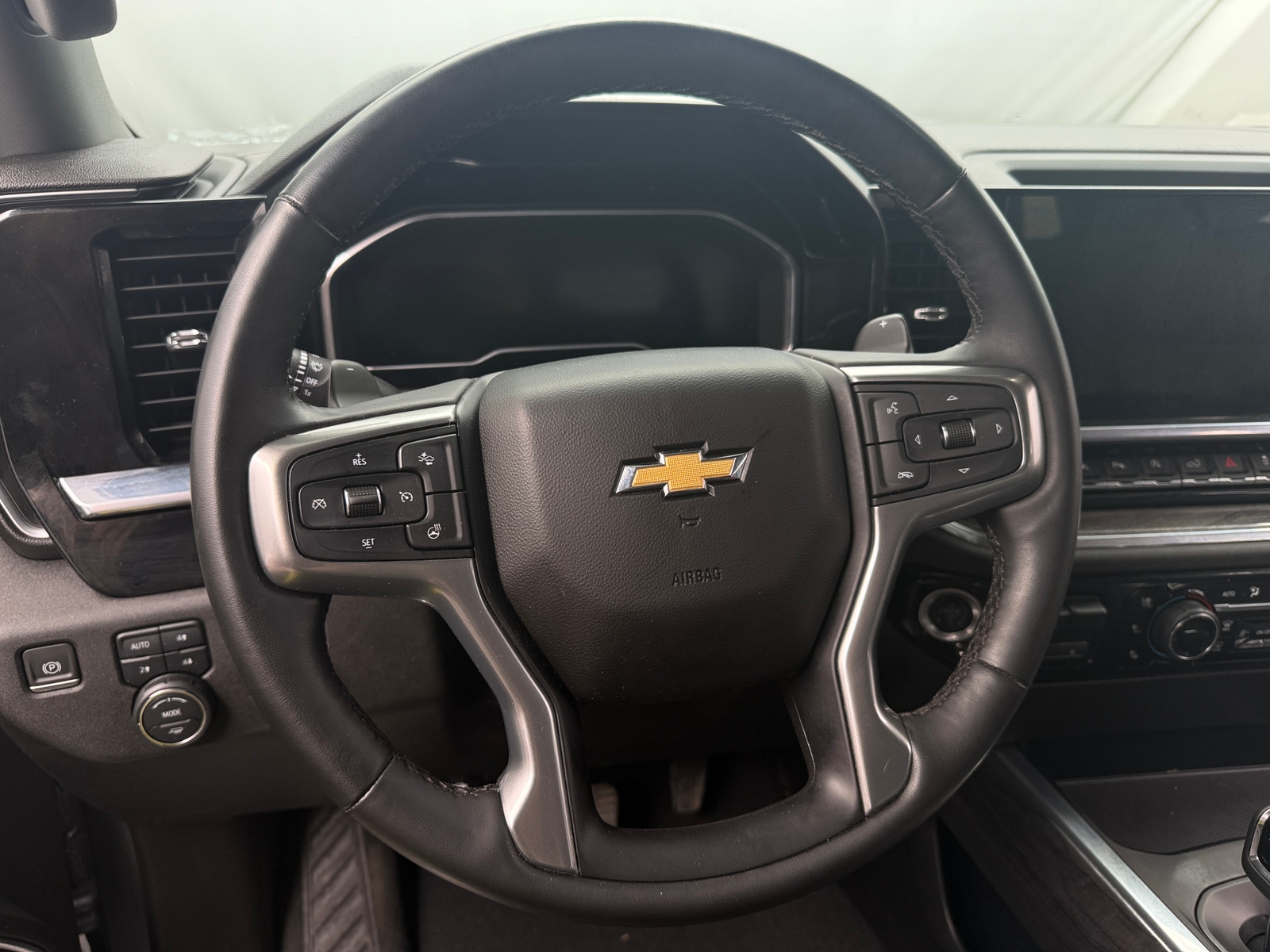 Thumbnail: 2023 Chevrolet Silverado 1500 - 4